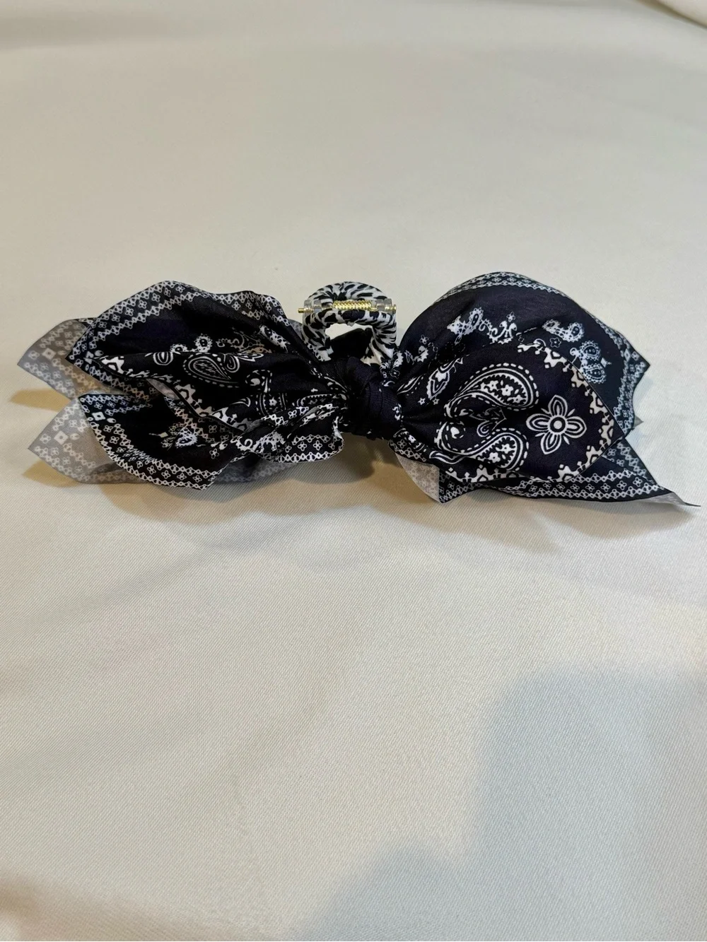 Black White Bandana Paisley Fabric Bow Claw Clip Hair Accessory Boho Y2K NWOT